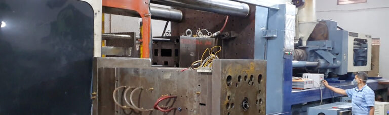 What is injection moulding machine